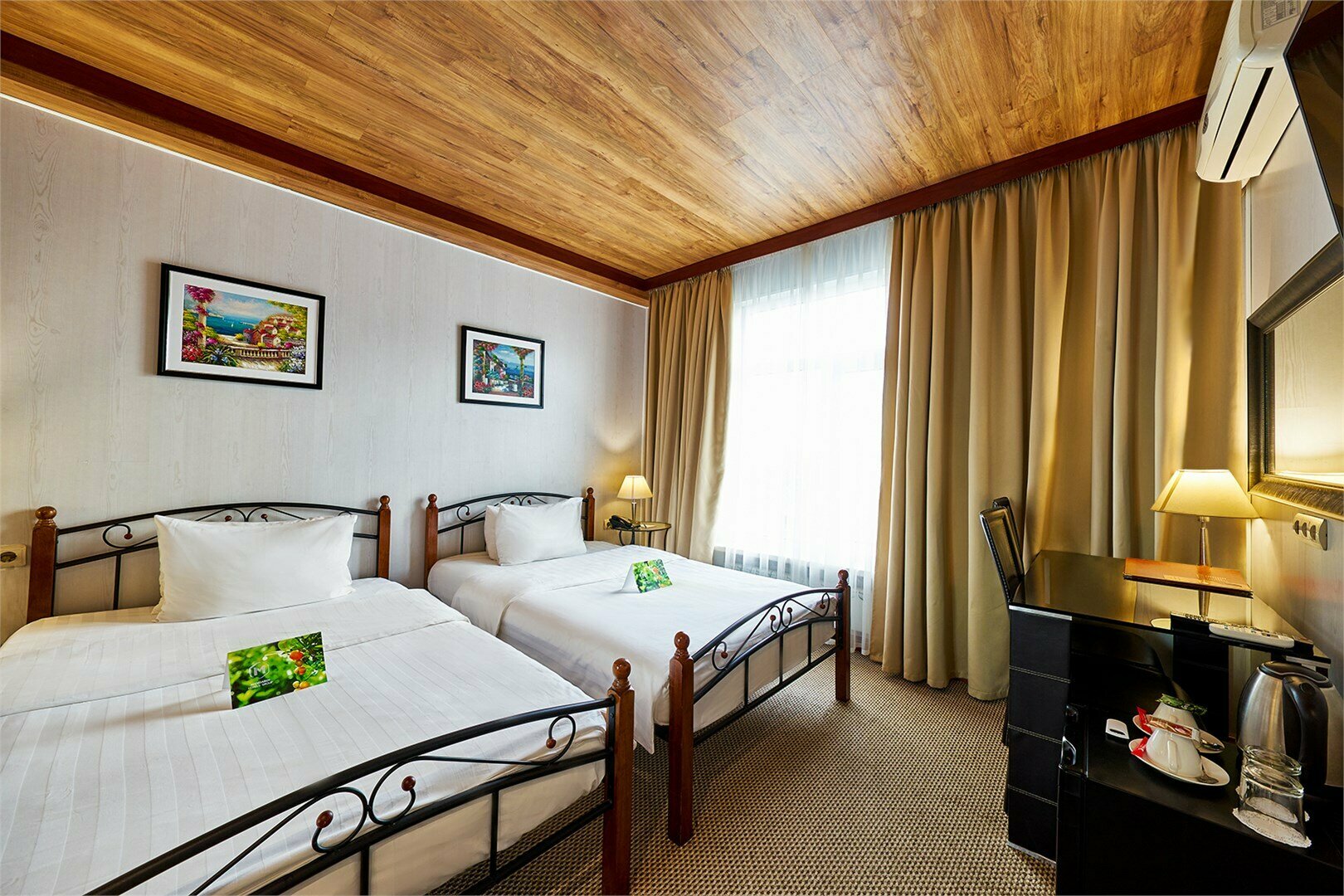 Супериор с двумя раздельными кроватями