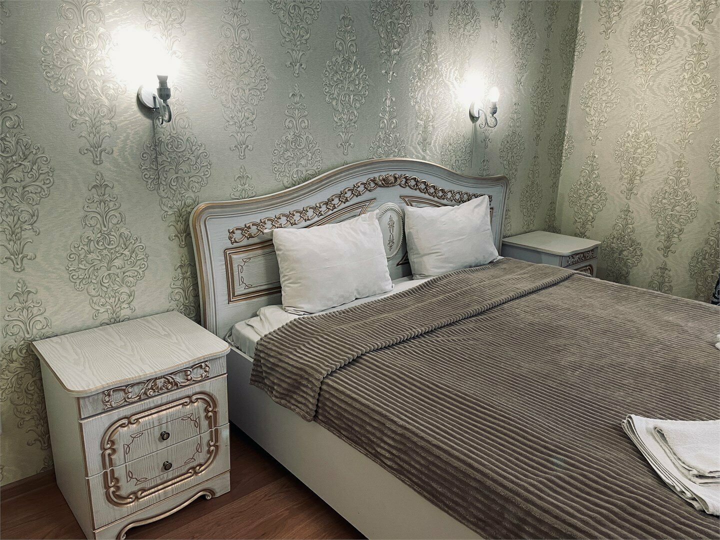 Улучшенный 2-х местный Стандарт с диваном