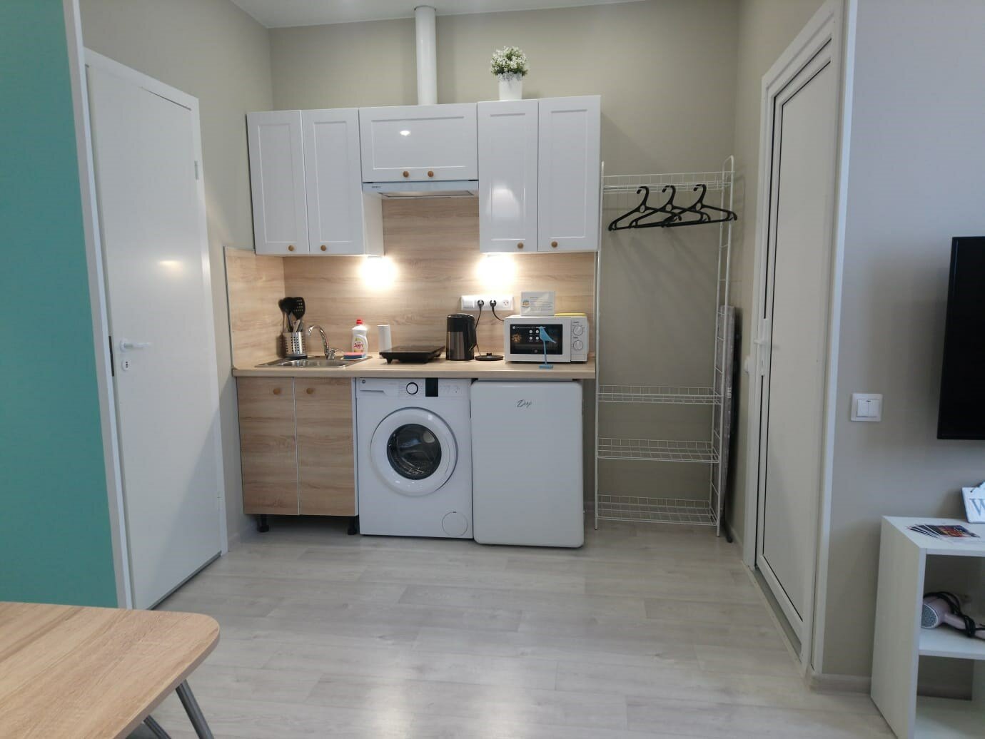 Апартаменты №3 с террасой и парковкой в гостевом доме