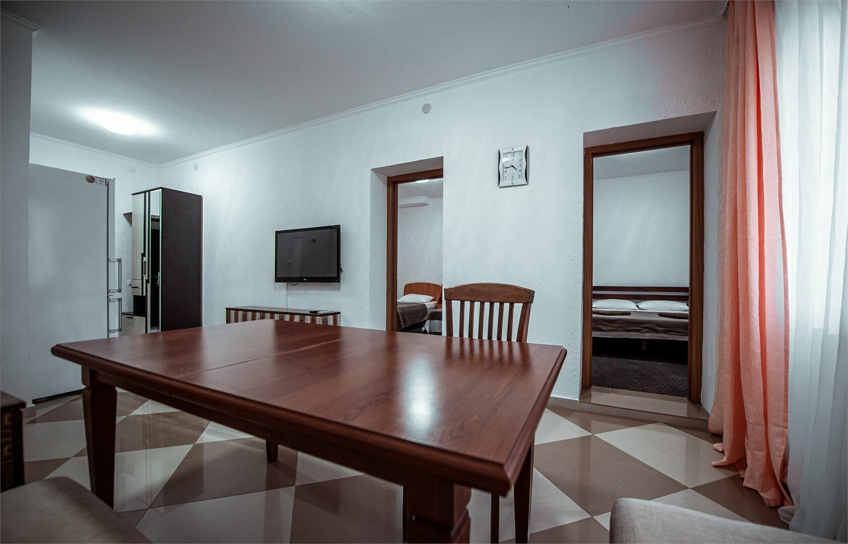 Апартаменты с двумя спальнями 2.3. эт.* 3к.