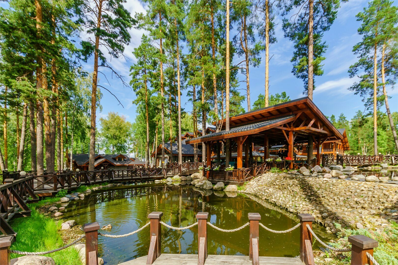 Улучшенный номер с кроватью размера «queen-size»