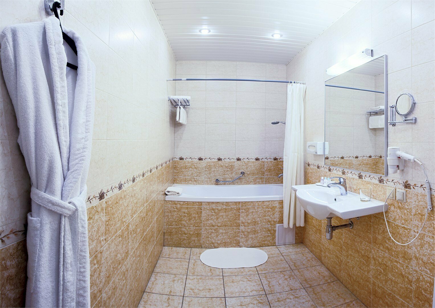 Бизнес Класс с двуспальной кроватью