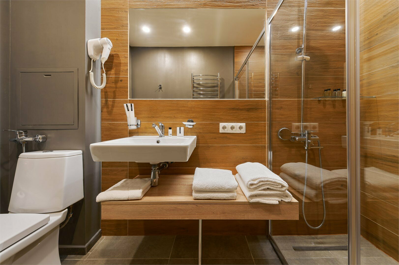 Номер Делюкс