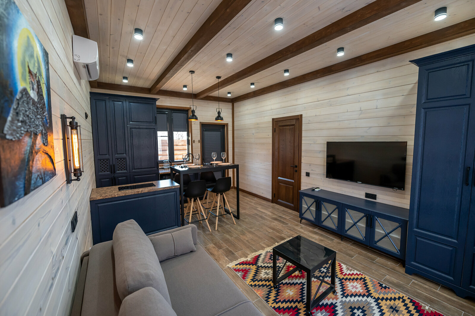 Дом с террасой, навесом, мангалом, чаном (оплачивается отдельно), панорама на горы, бассейн включен в стоимость проживания