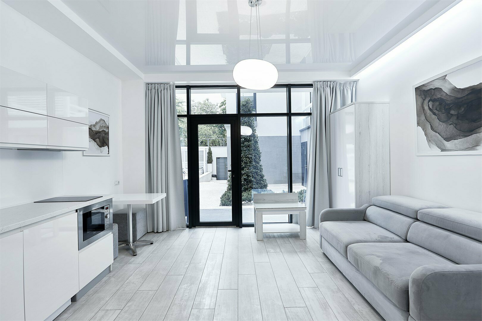 Апартаменты с видом на бассейн