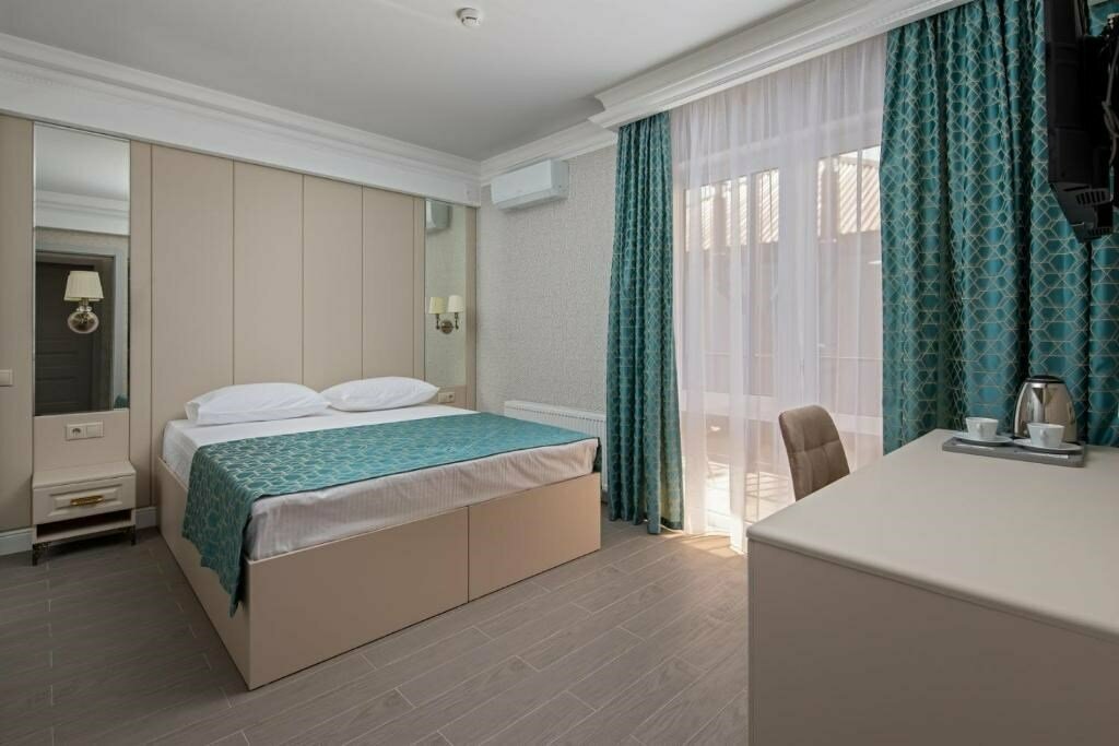 Делюкс c балконом