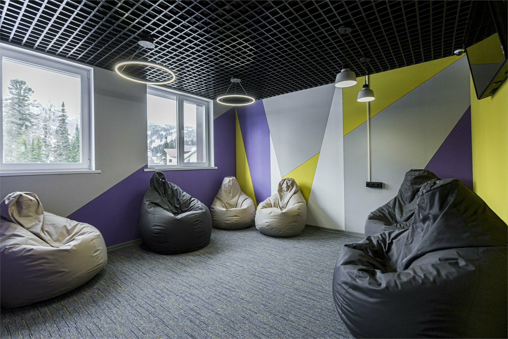 Кровать в общем 6-местном номере