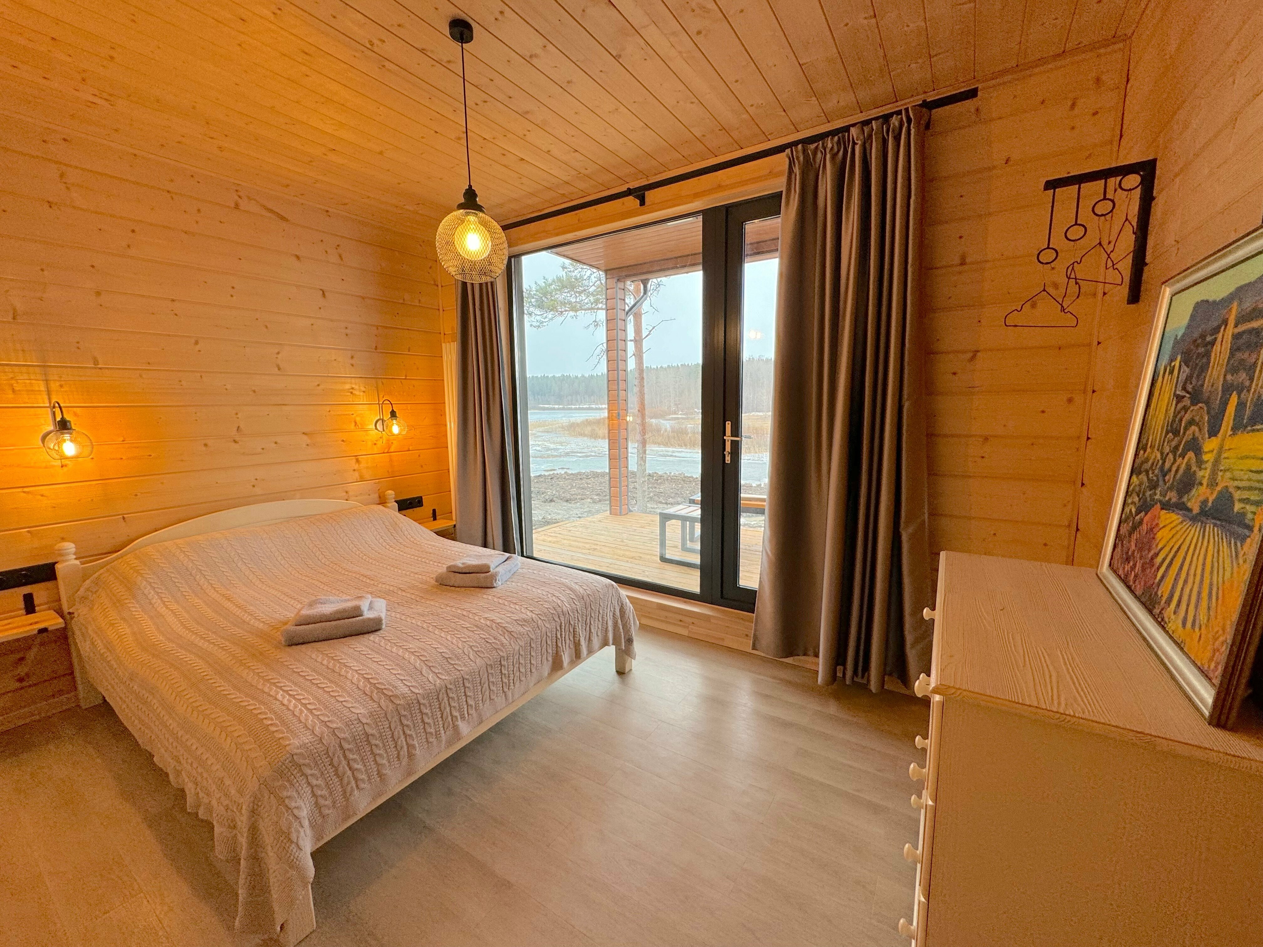 ДОМИКИ ИХОЯРВИ на ОЗЕРЕ (ДОМ №3)