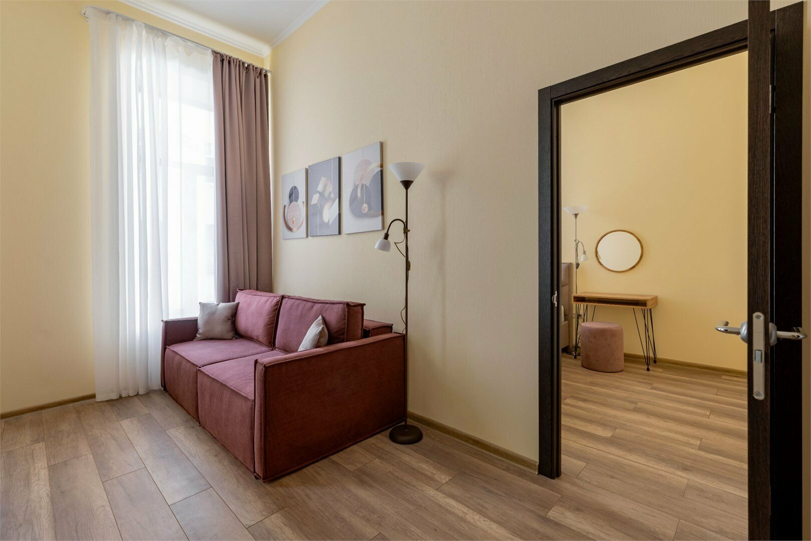 Двухкомнатные евро апартаменты у Казанского собора