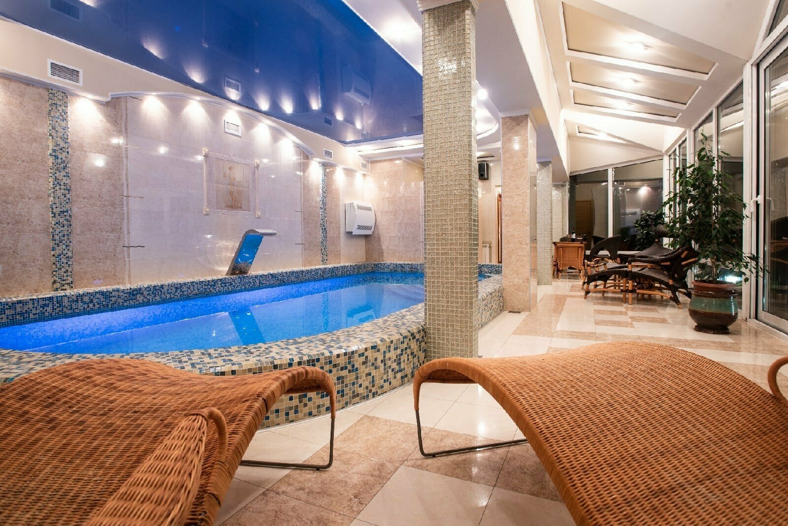 Трехкомнатные апартаменты с кухней