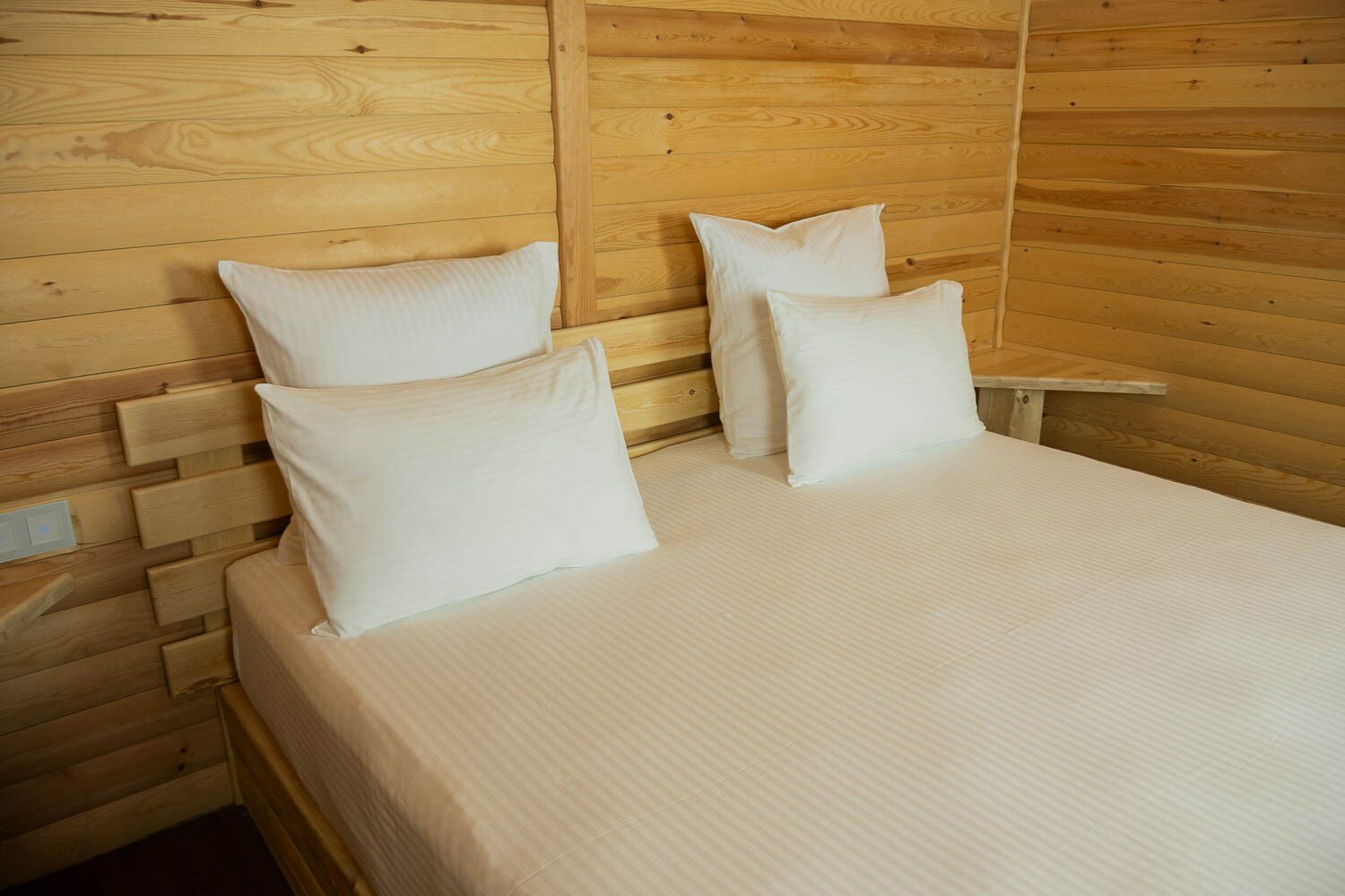 Джуниор Сьюит 205 Авторский  дизайн Домик Лесника