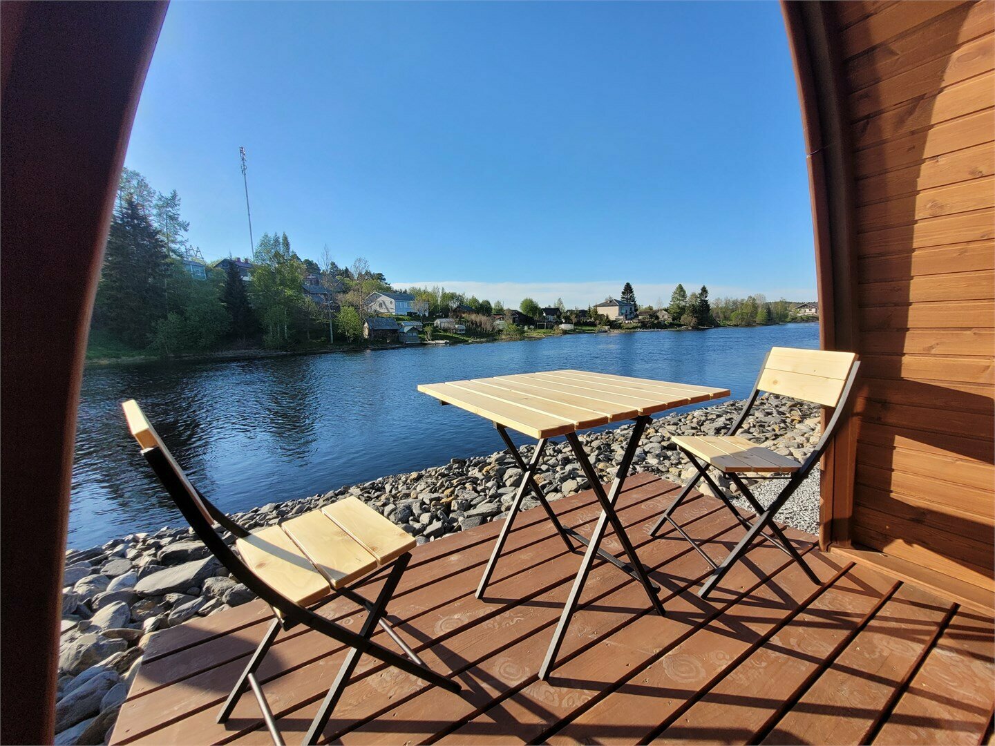 Рорбу (домик рыбака) на берегу р.Янисйоки, ул.Советская, 11