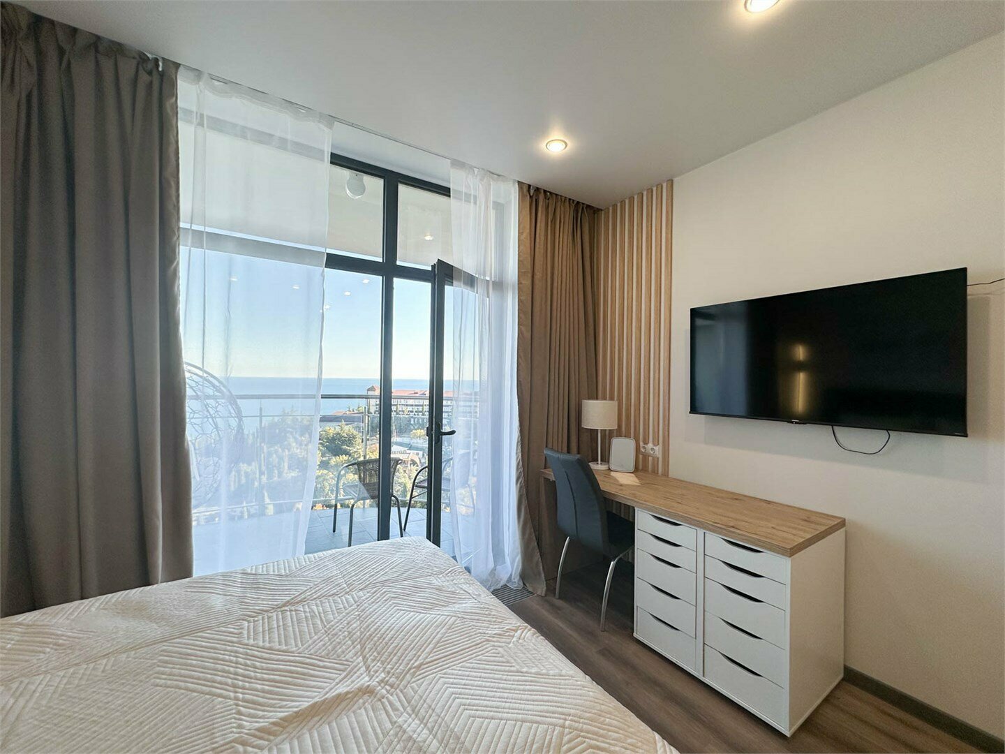 Дизайнерская студия  LS-SPACE в Алуште - вид на море