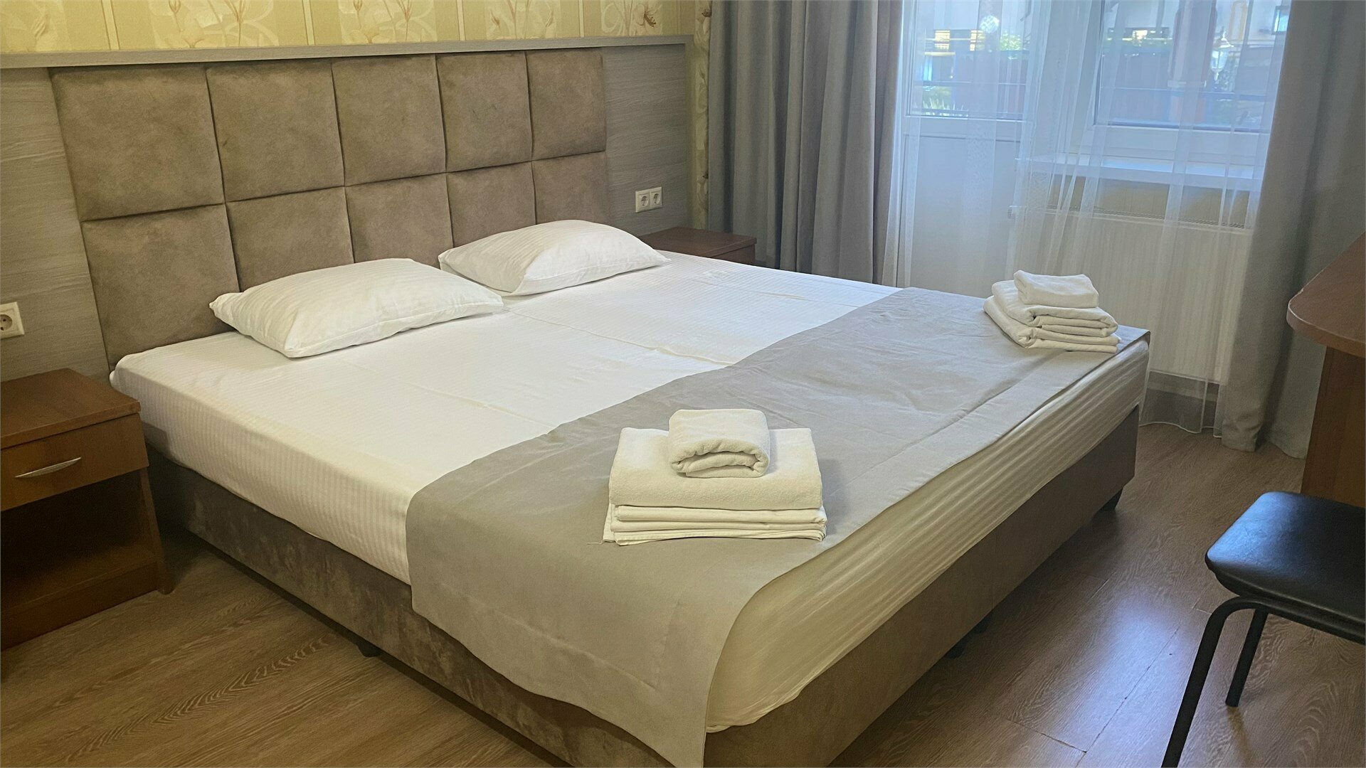 Улучшенный двухместный номер с 1 кроватью или 2 отдельными кроватями, вид на горы