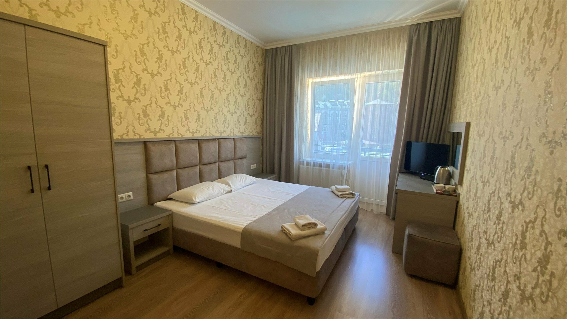 Улучшенный двухместный номер с 1 кроватью или 2 отдельными кроватями, вид на горы