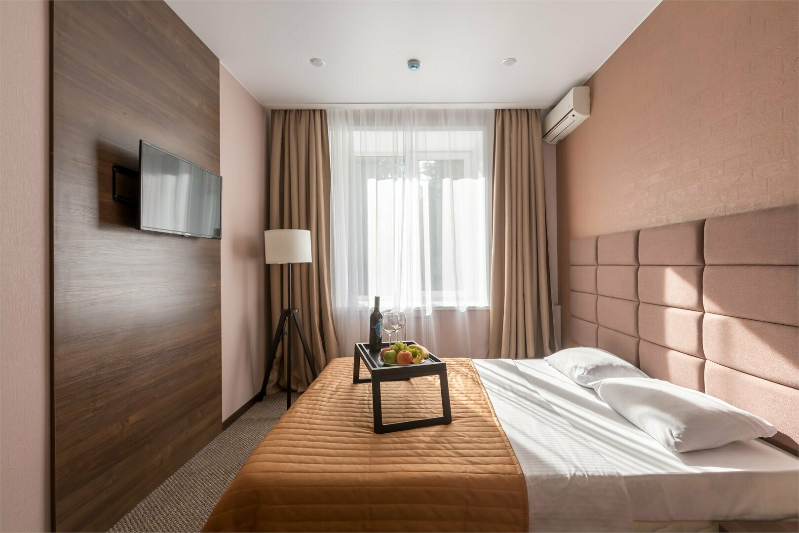 Улучшенный двухместный номер с 1 кроватью