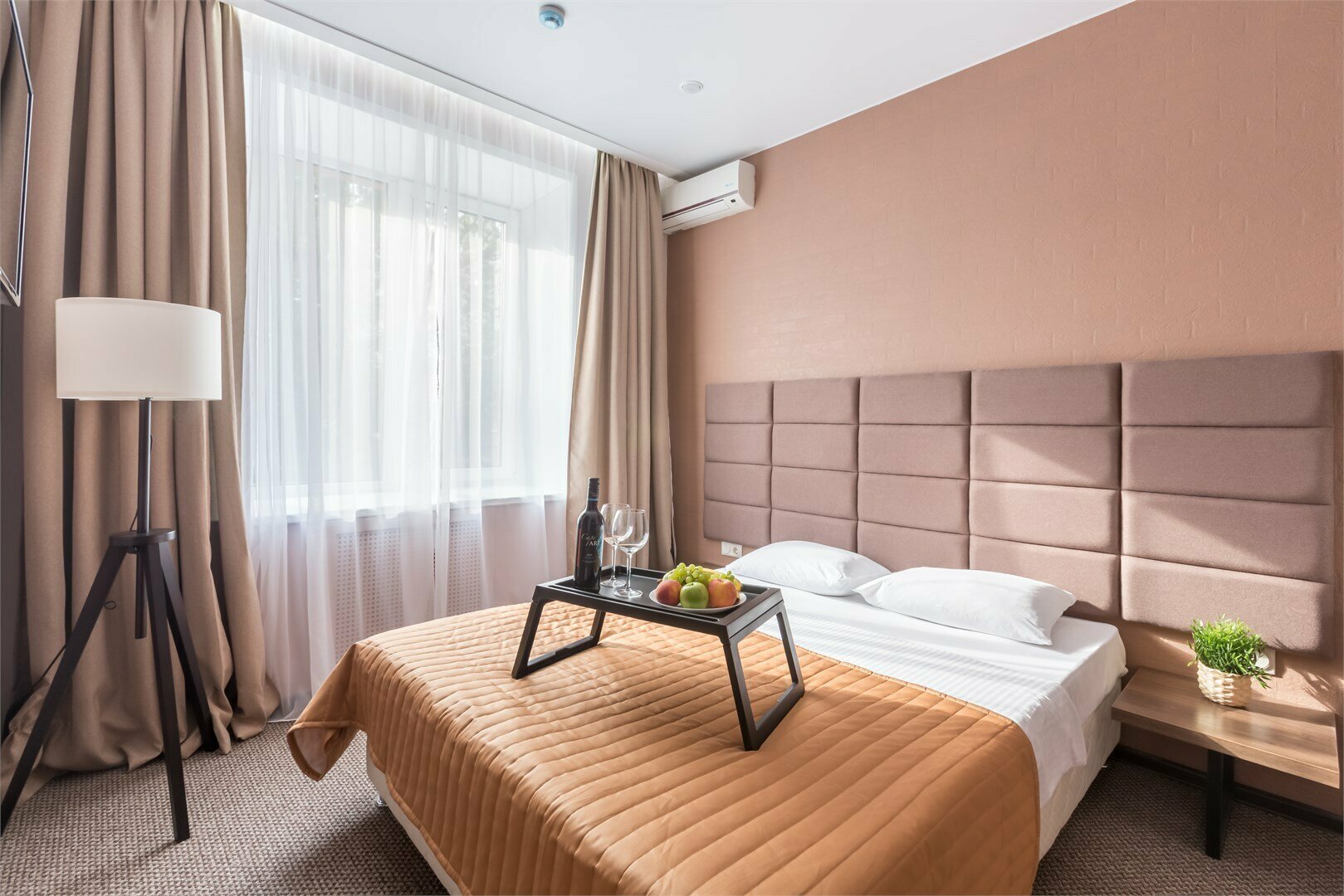 Улучшенный двухместный номер с 1 кроватью