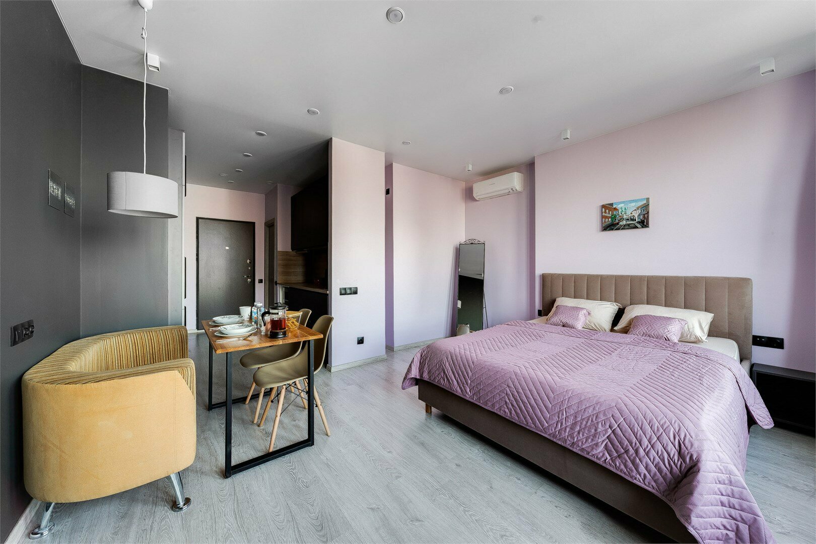 Graphite - 3х местные делюкс-апартаменты в "Савеловский-Сити" (27 этаж)