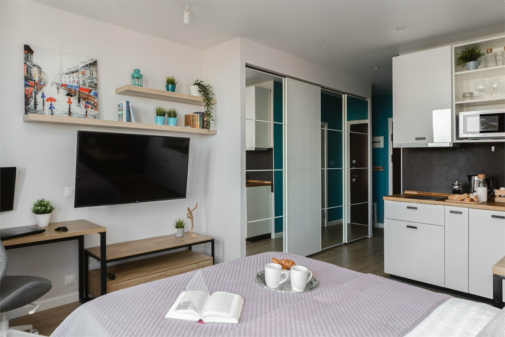 Aquamarine - 3х местные делюкс апартаменты в "Савеловский-Сити" (24 этаж)