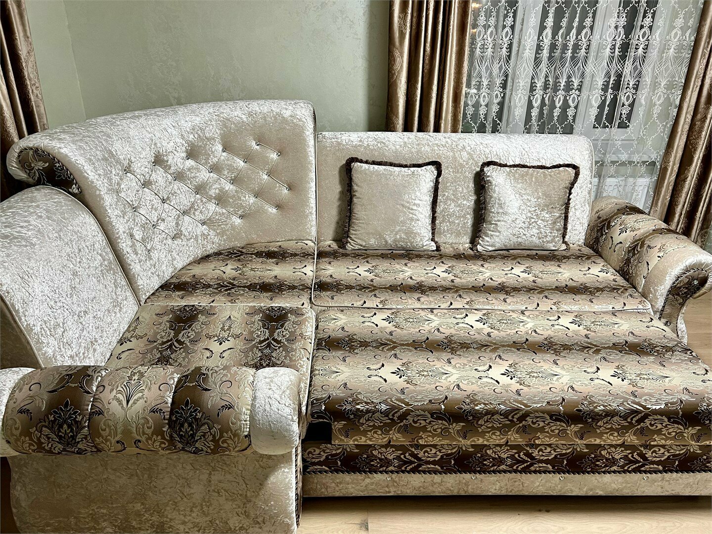 Двухкомнатный четырехместный улучшенный номер с балконом