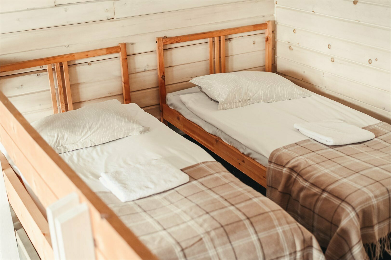 Апартаменты с 2мя односпальными и двуспальной кроватью