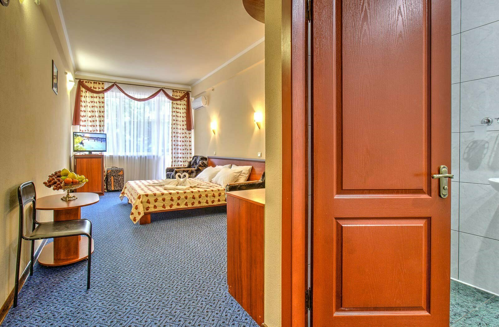 Стандарт А вид на зеленую зону с балконом