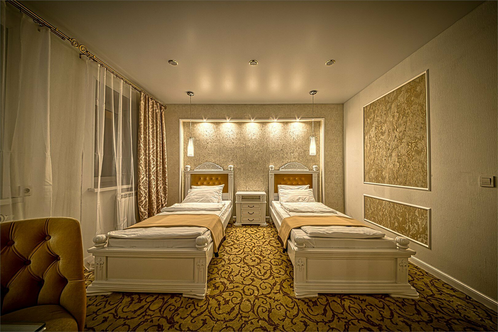 Полулюкс  с джакузи и персональной сауной с 1 или 2 односпальными кроватями