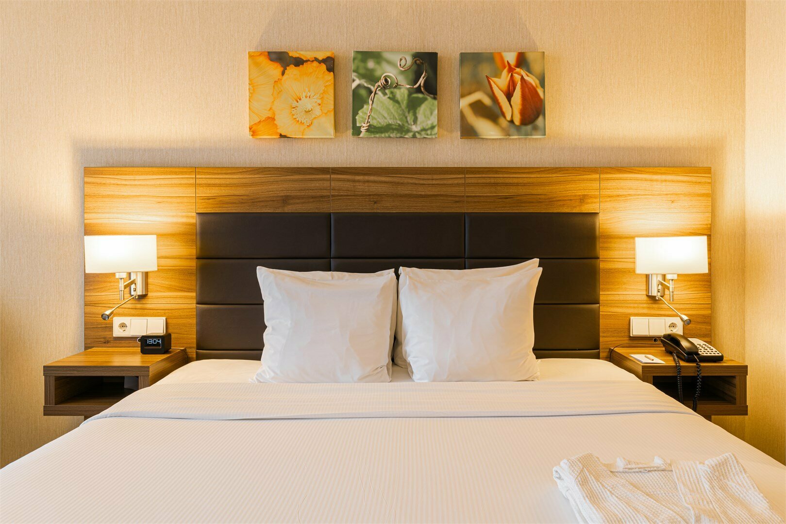 Люкс с панорамным видом на парк и пруд