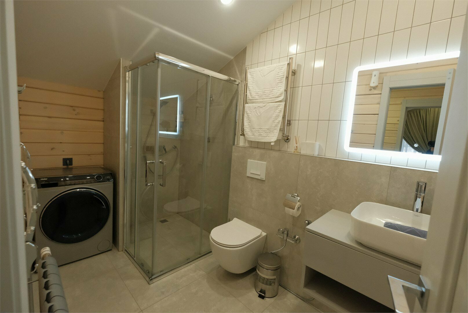 Коттедж с видом на лес