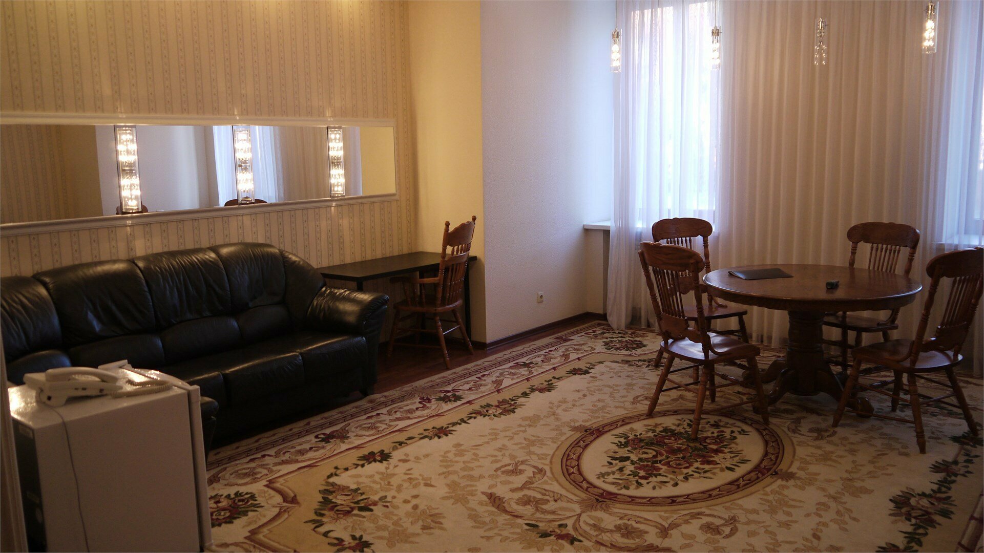 Люкс с 2 спальнями (семейный)