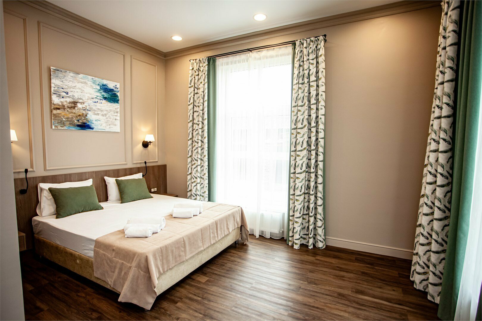 Бизнес с 1 большой кроватью