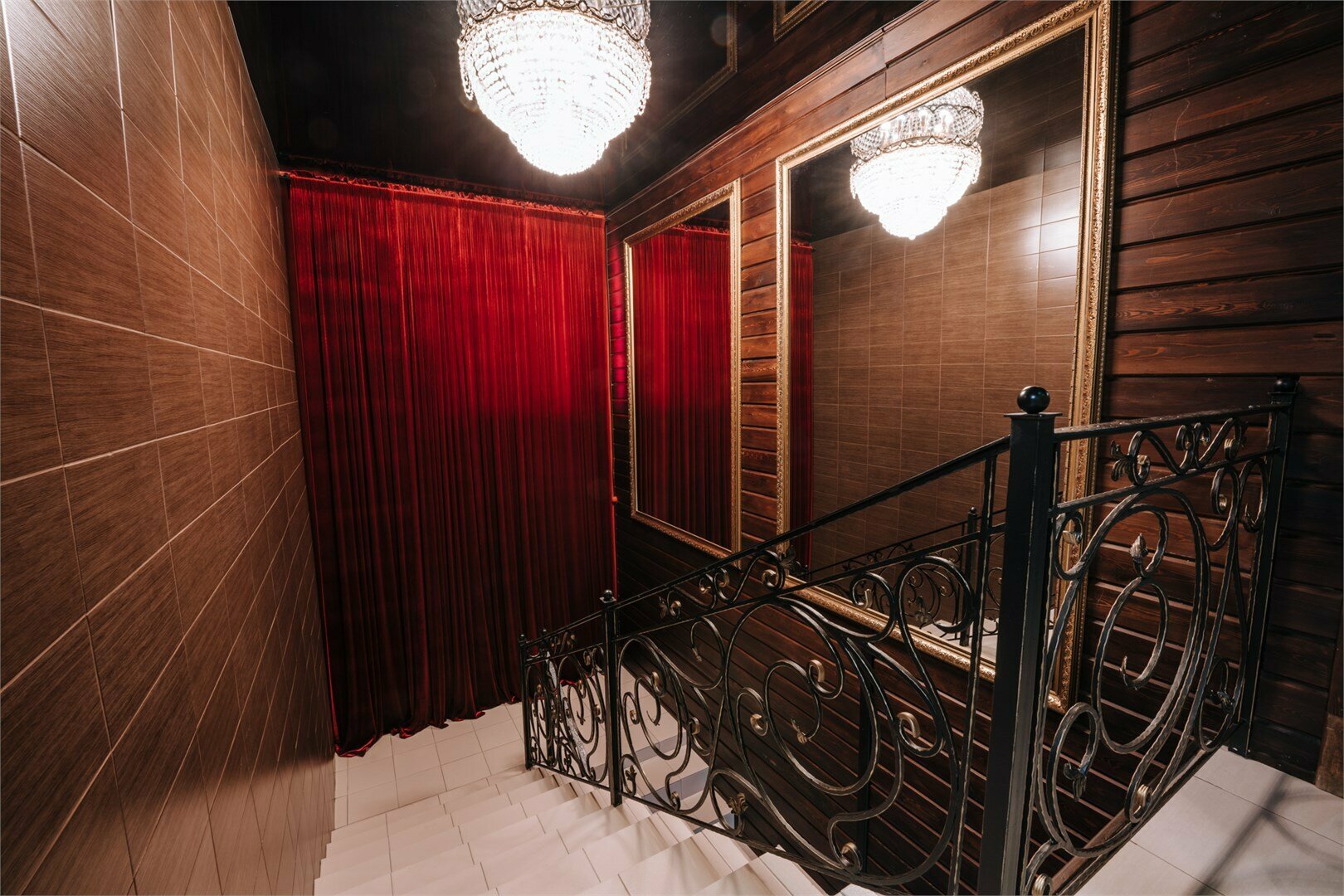 Deluxe c одной кроватью king size