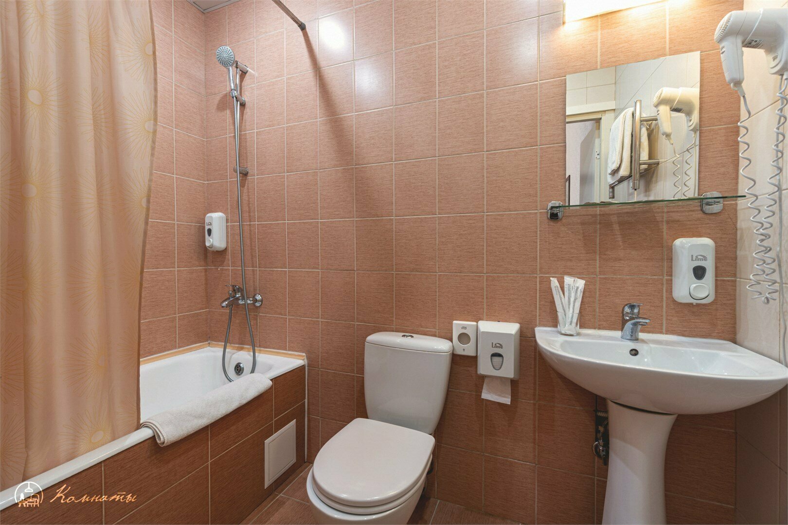 Классическая комната с 2 кроватями