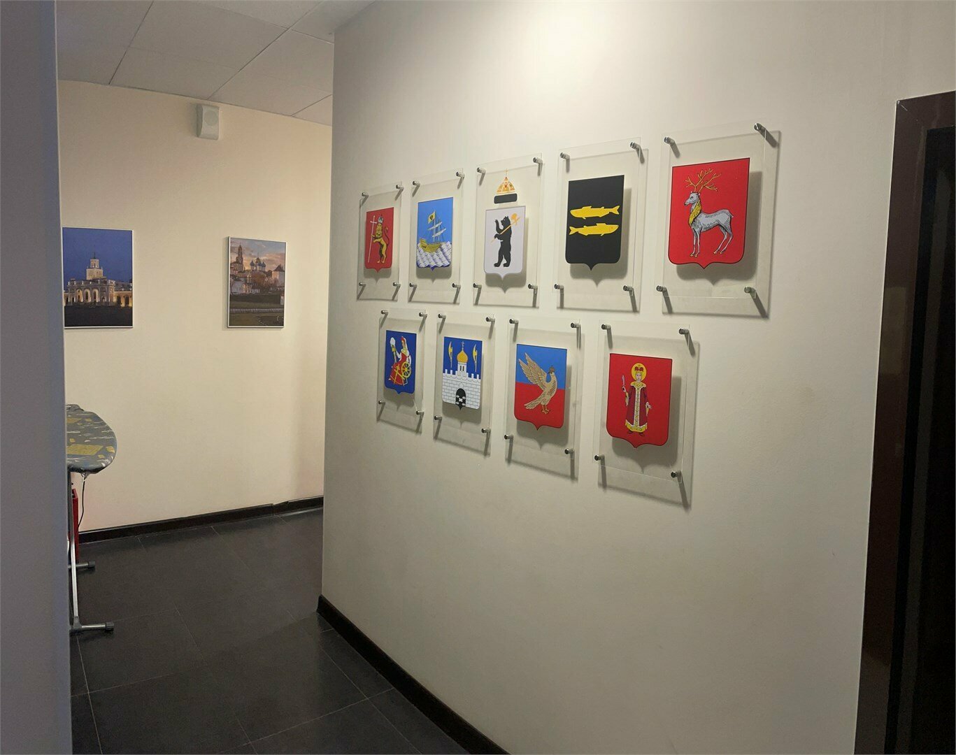 Спальное место на двухъярусной кровати в общем номере для женщин