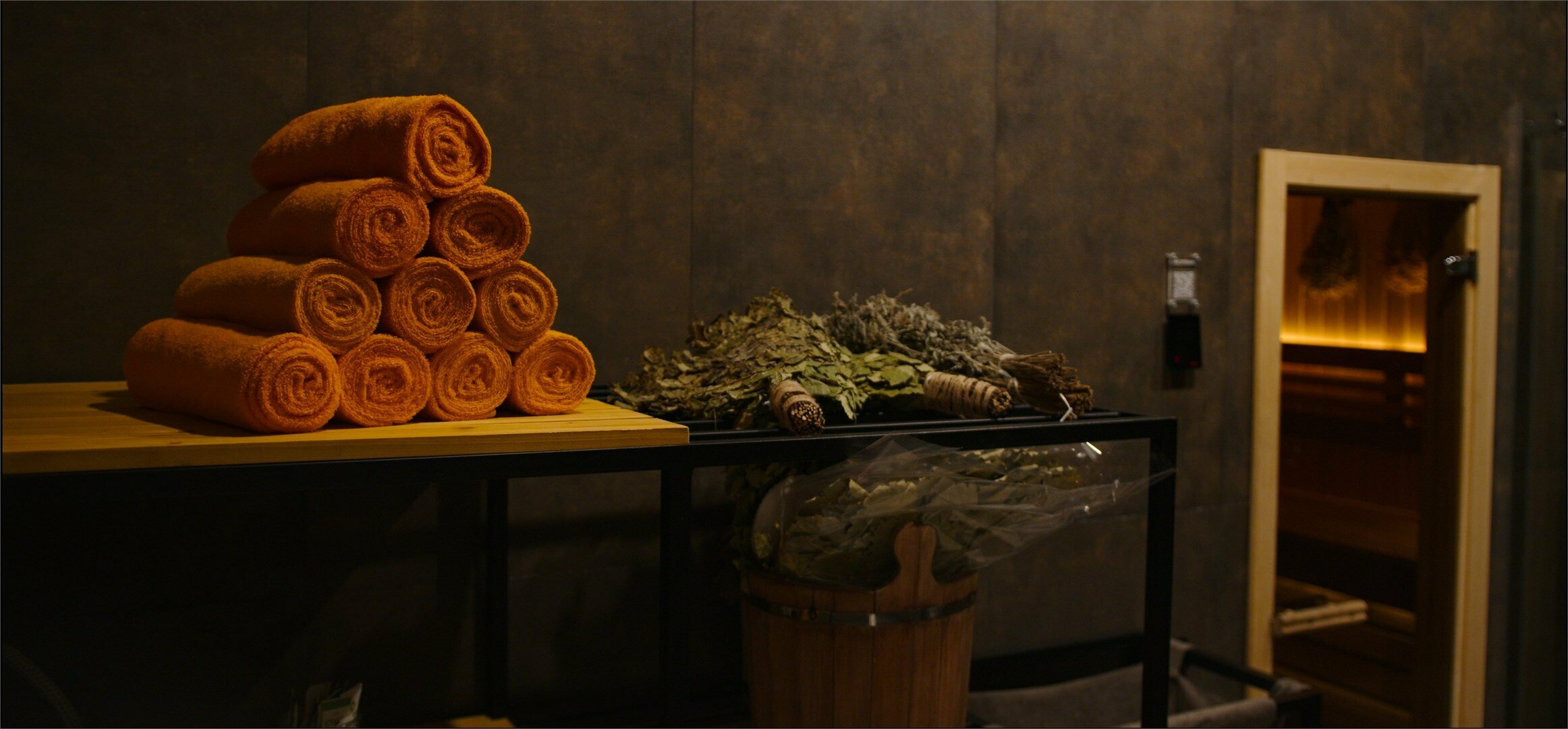 Люкс с кроватью размера «king-size» и балконом