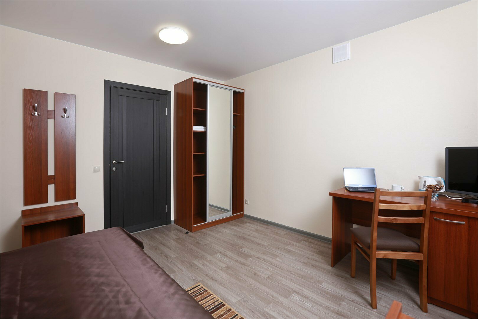 Одноместный номер с общим душем и туалетом