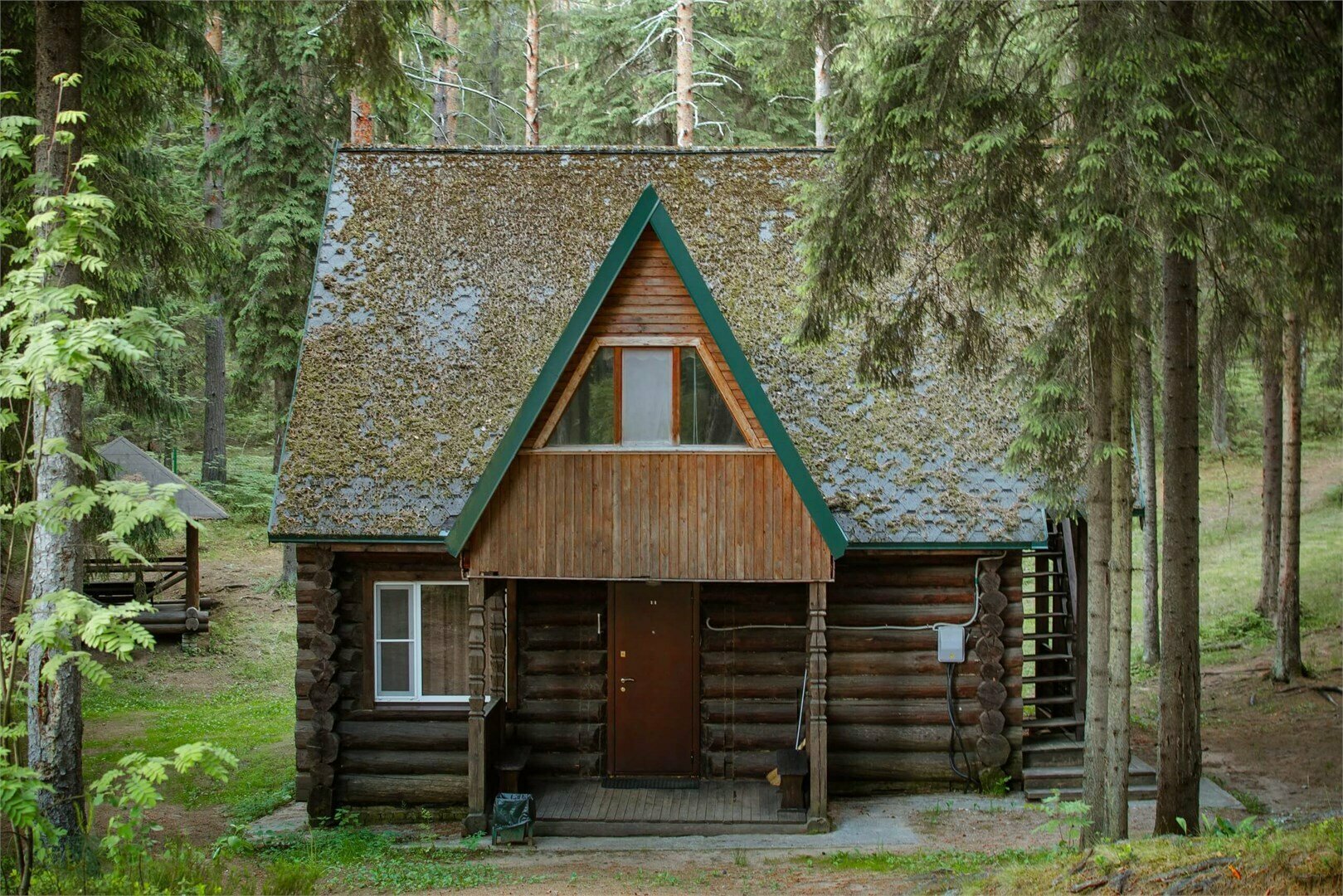 Добрая  изба-1/2 рубленного деревянного дома на 4 человек