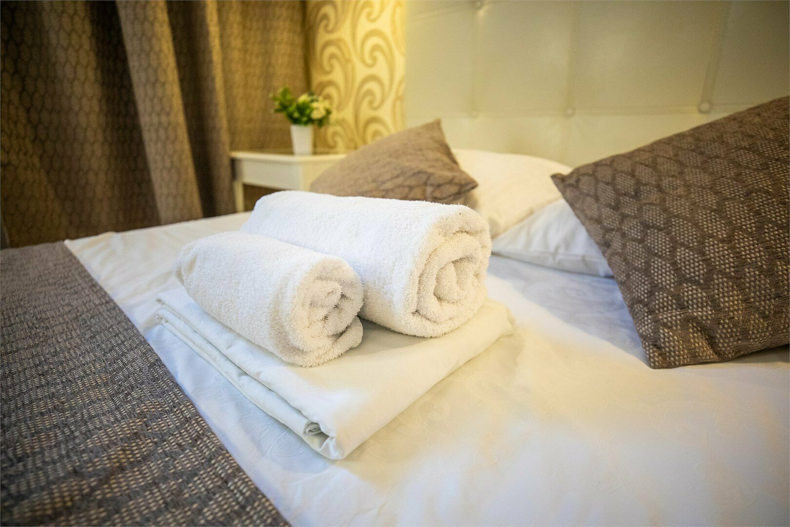 №3 Стандартный одноместный номер (1 большая кровать)