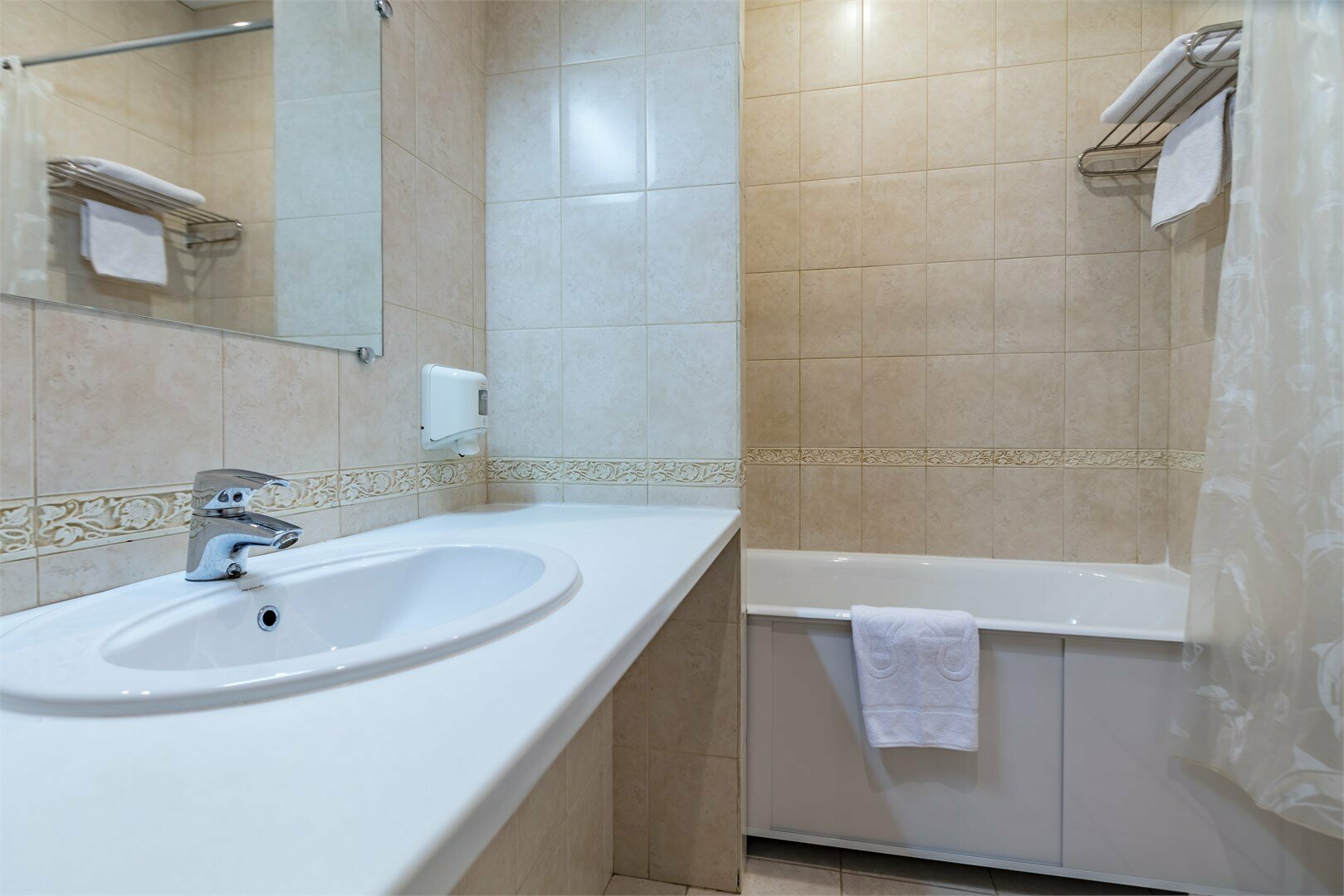 Трехместный номер Делюкс