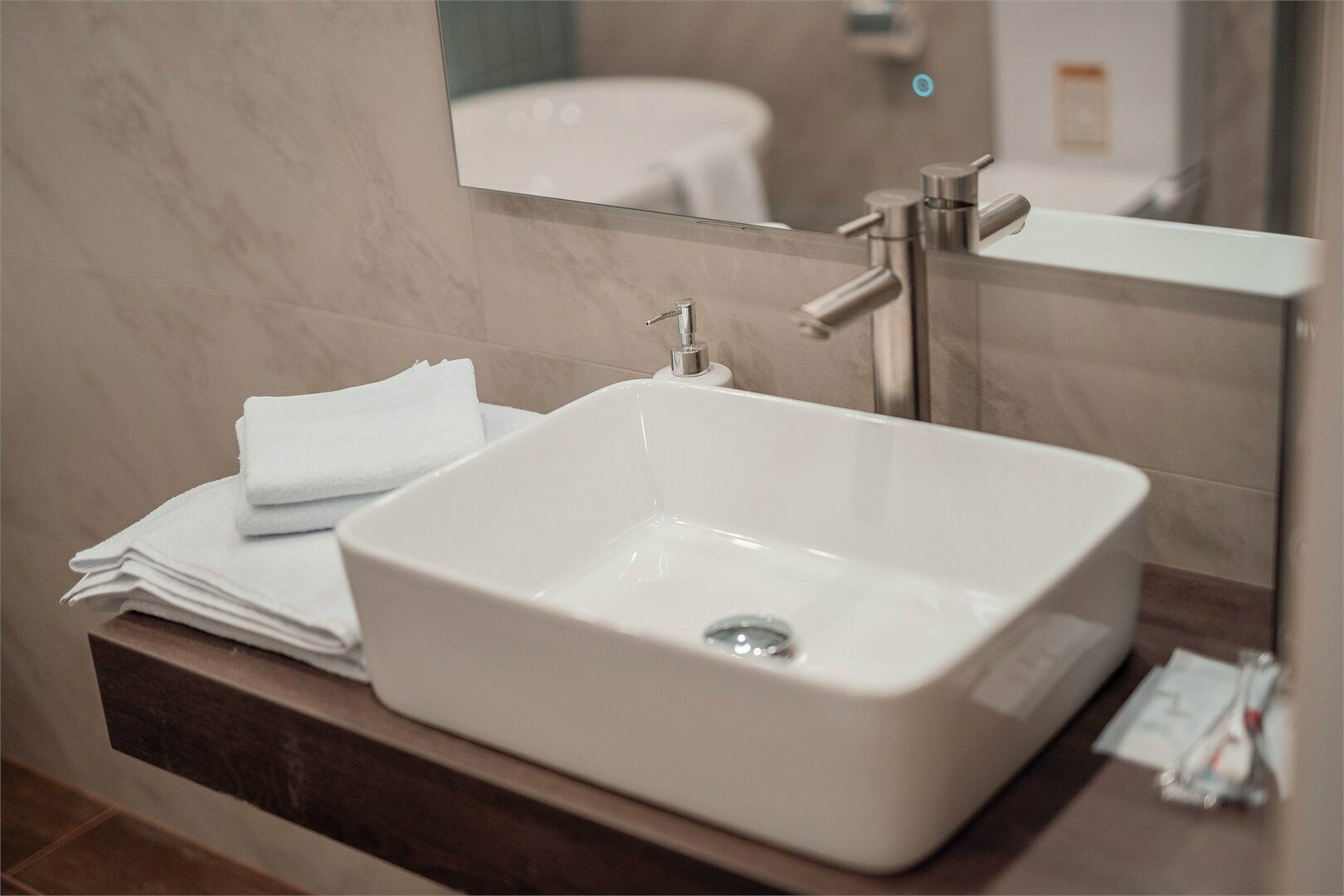 Номер Люкс 204