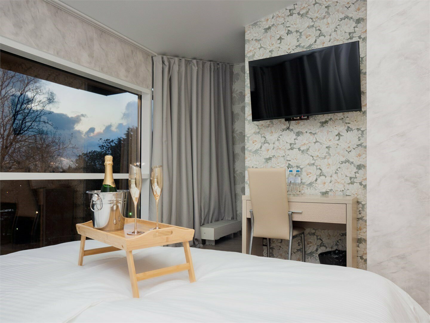 Делюкс с панорамным видом на сад