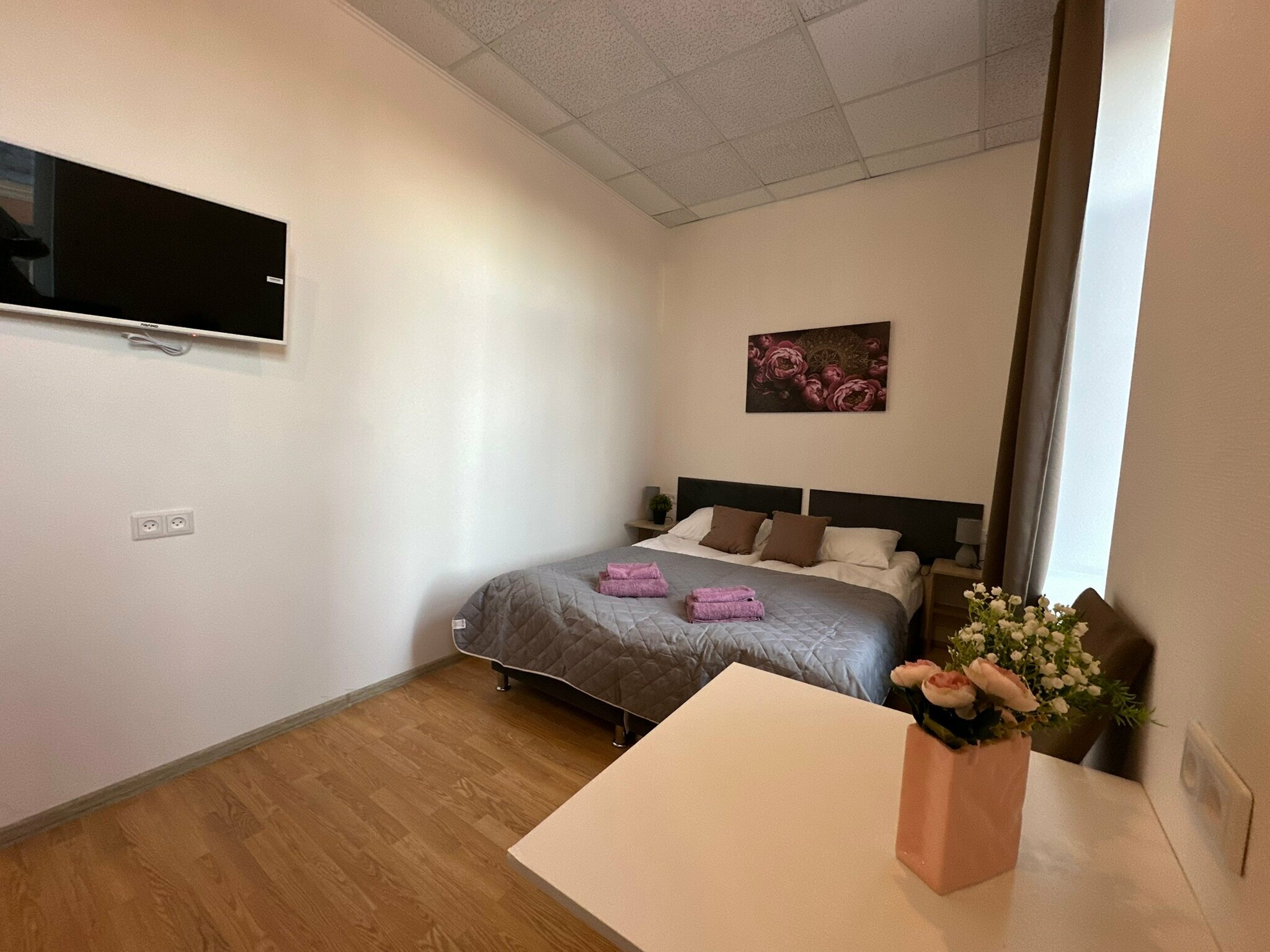 Двухместный стандарт с двуспальной или двумя односпальными кроватями на 5 этаже без кондиционера