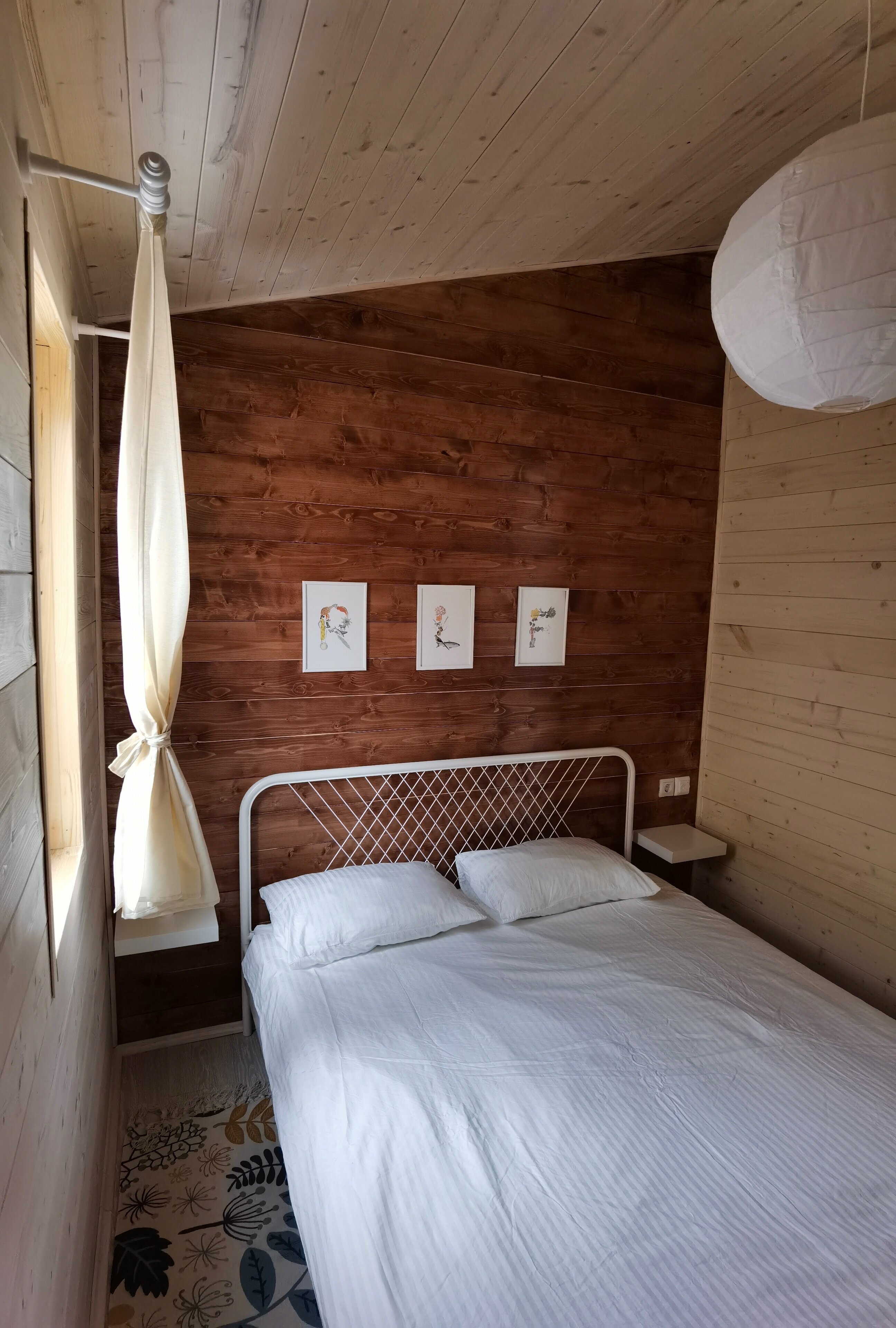 Семейный номер с видом на озеро