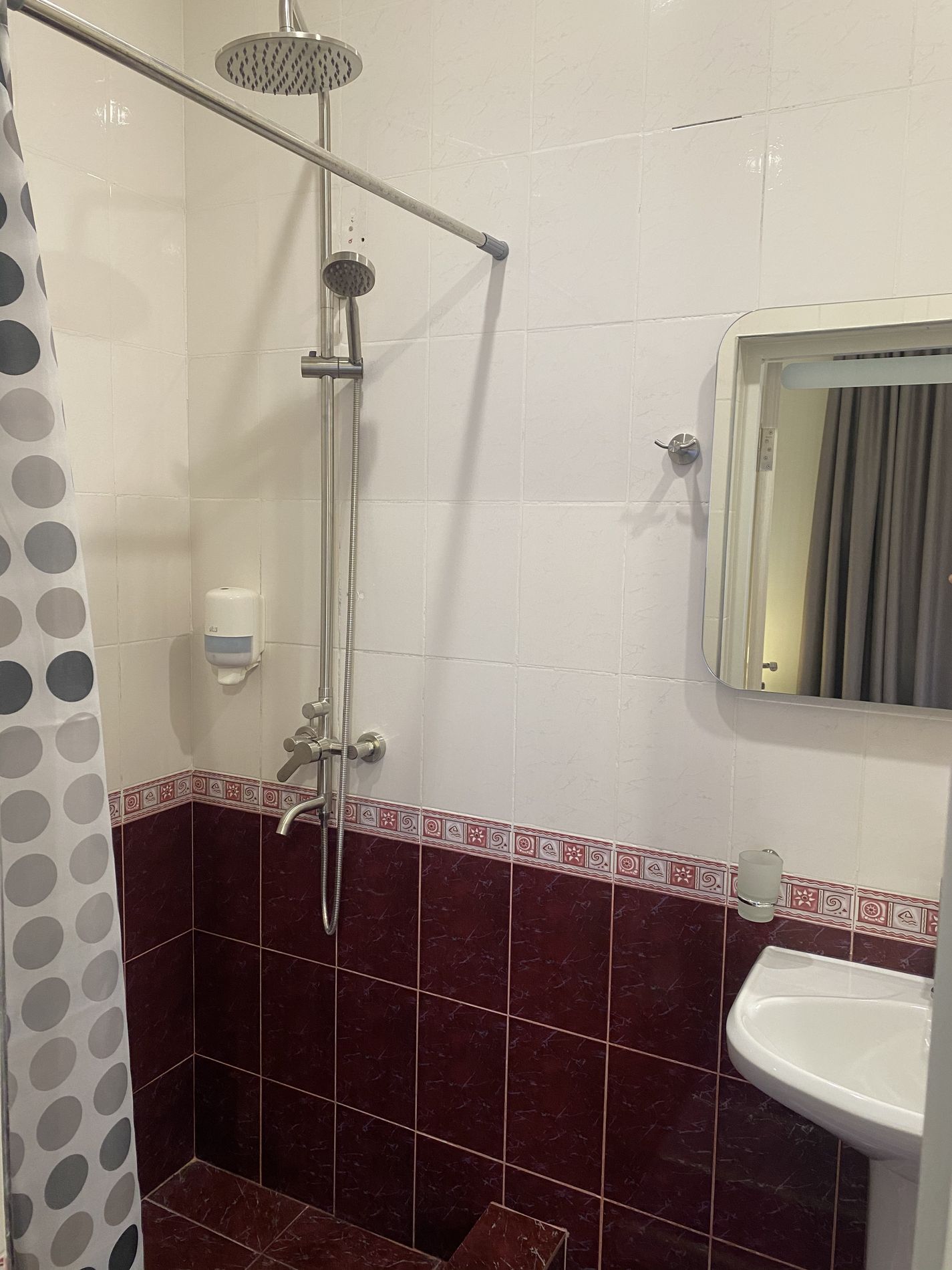 №2 2-х местный номер без балкона, первый этаж