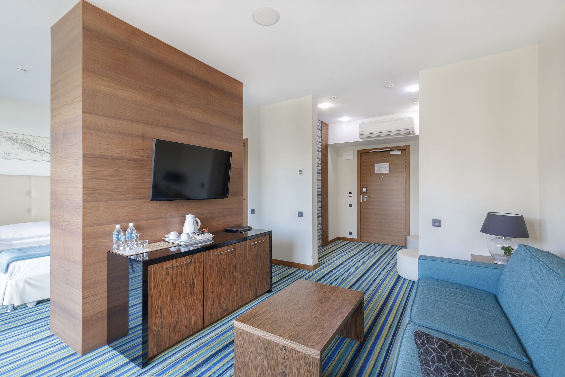 Полулюкс JSUT