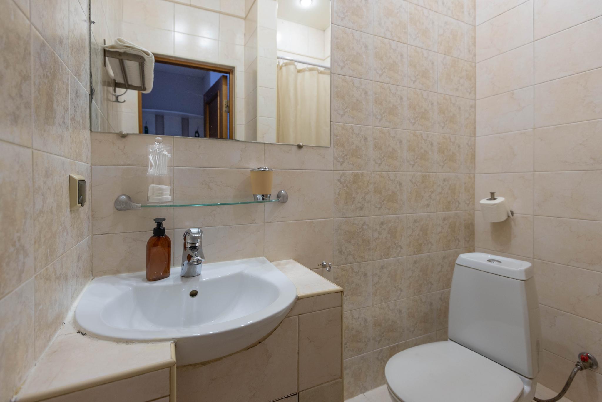 Номер стандарт с 1 двуспальной кроватью