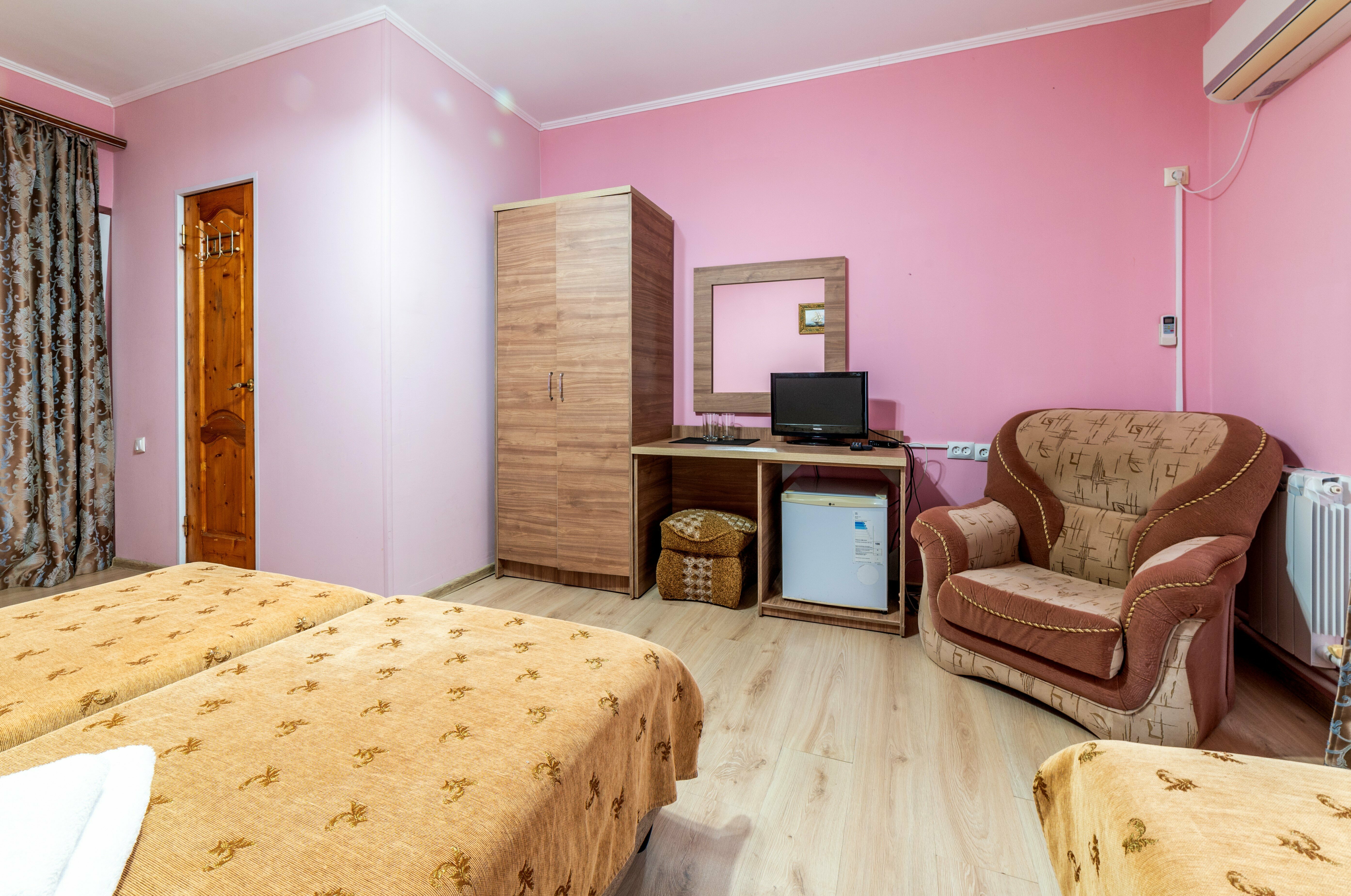 1.2 Трехместный номер категории "Стандарт"