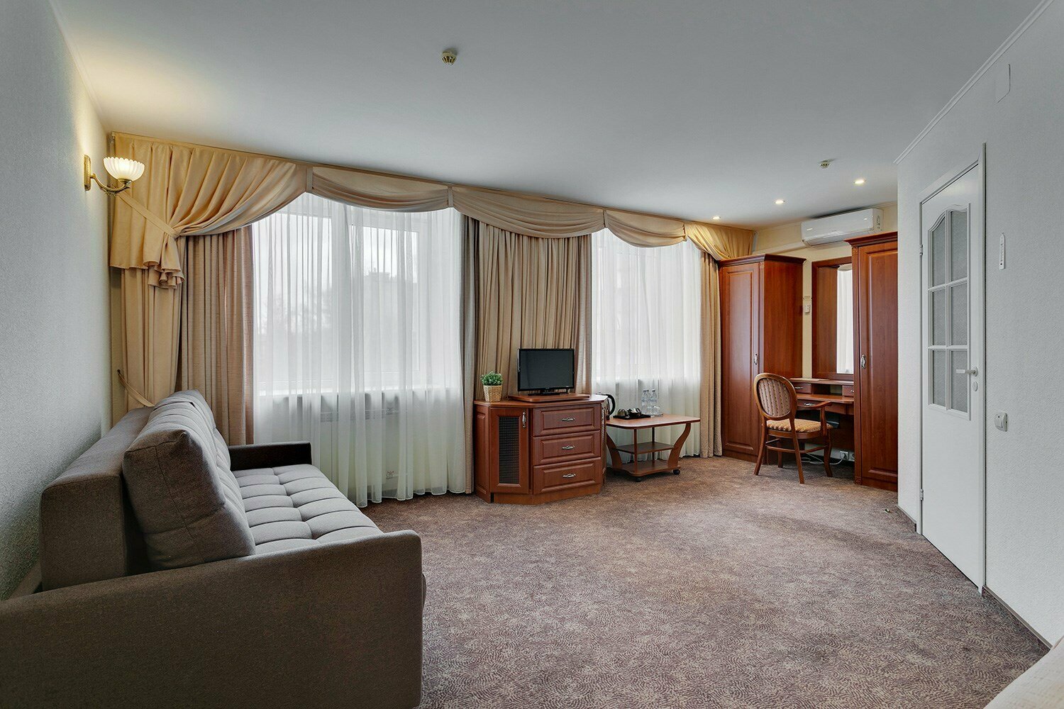 Полулюкс студия/двухкомнатный