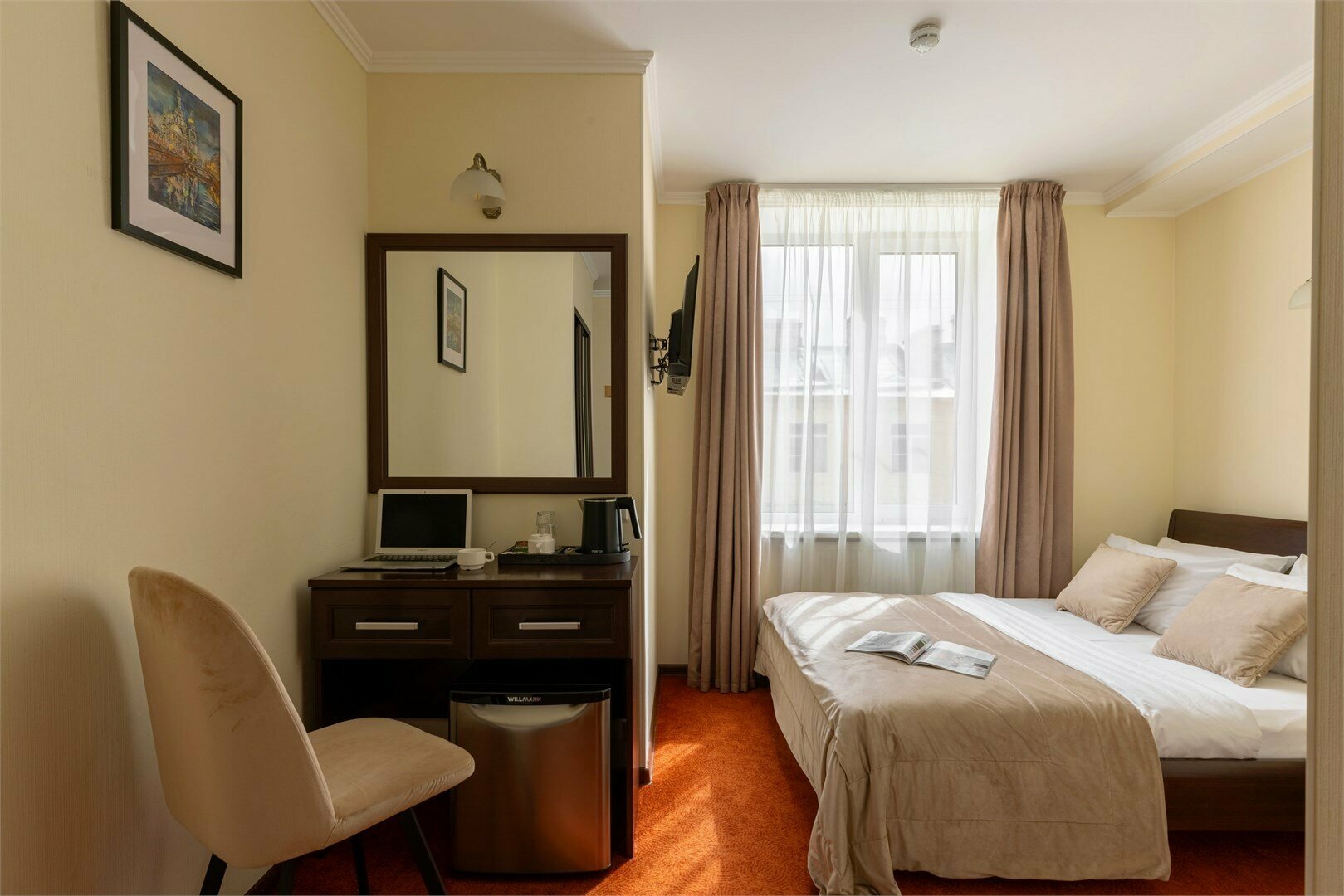 Стандартный номер с 1 кроватью и видом во внутренний дворик(кондиционер)