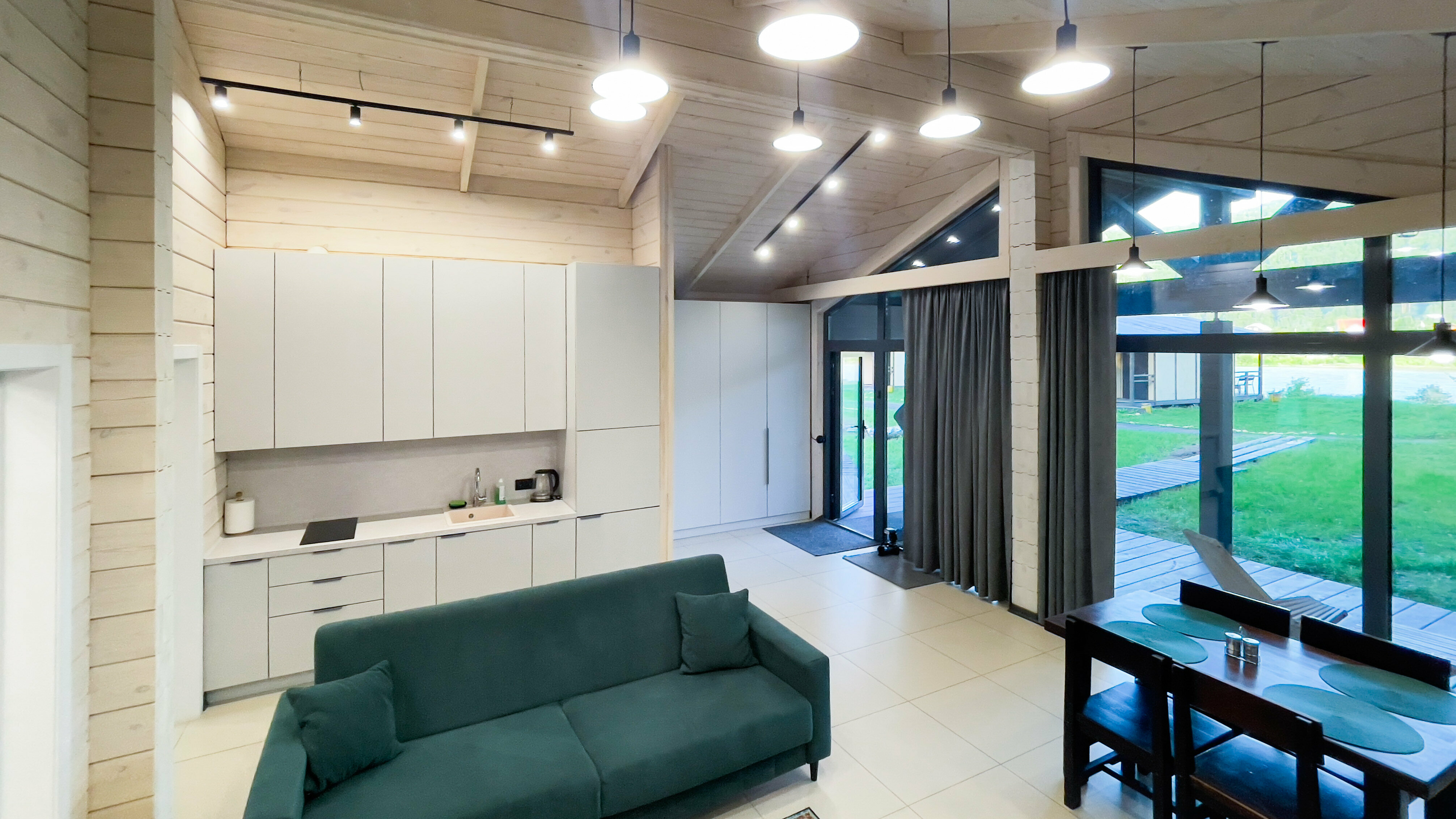 Семейный номер с террасой